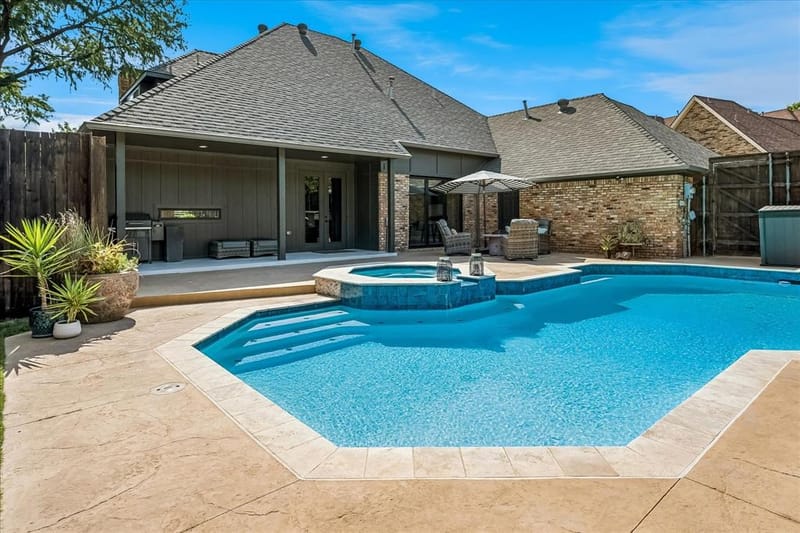 2121 Clearspring Drive S, Irving TX 75063 - Photo 34