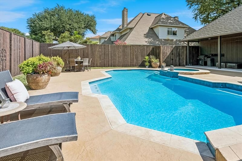 2121 Clearspring Drive S, Irving TX 75063 - Photo 35