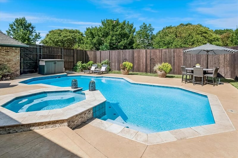 2121 Clearspring Drive S, Irving TX 75063 - Photo 31