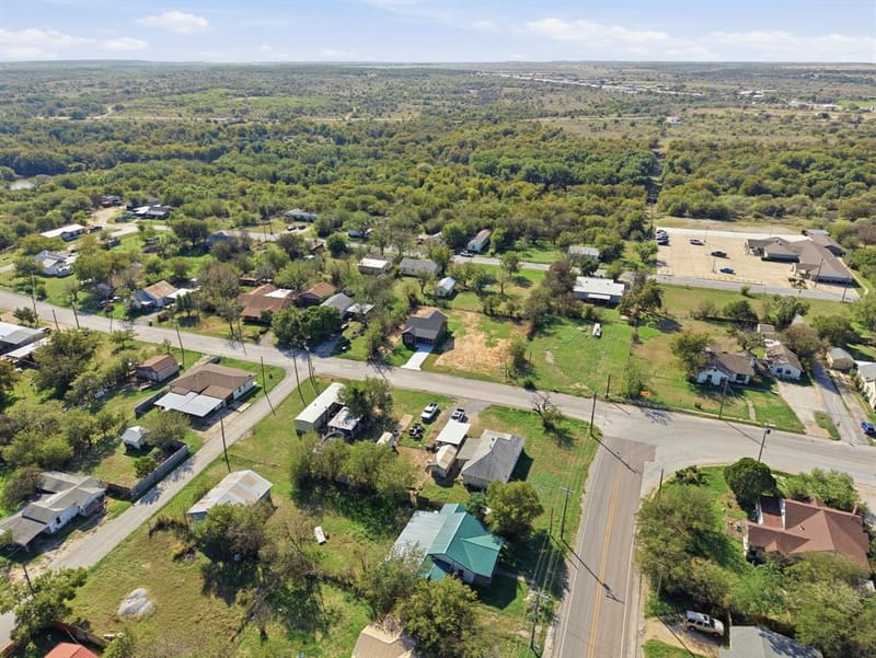 414 E Belknap Street, Jacksboro TX 76458 - Photo 28