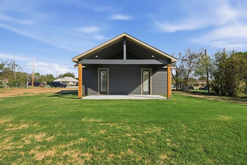 414 E Belknap Street, Jacksboro TX 76458 - Photo 24
