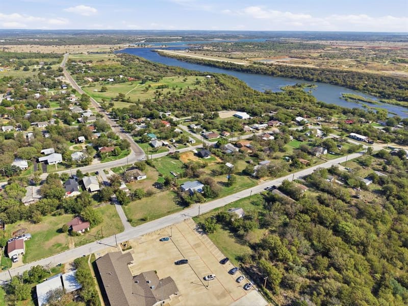 414 E Belknap Street, Jacksboro TX 76458 - Photo 30