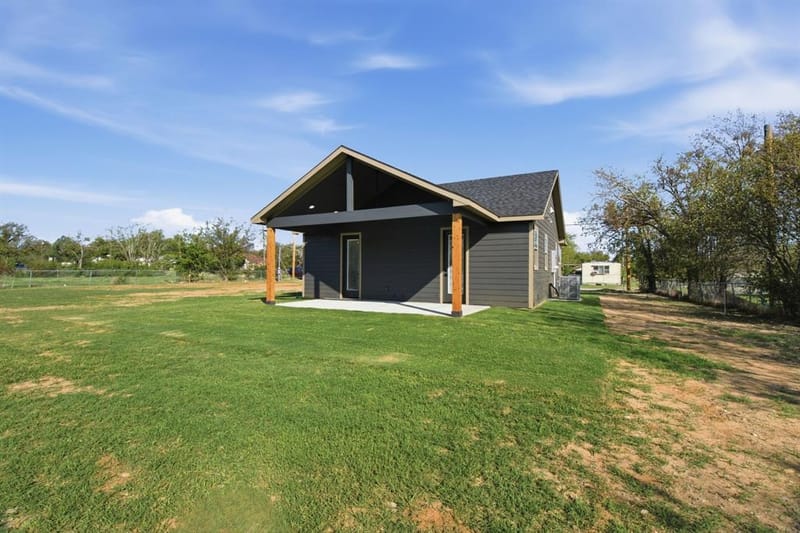 414 E Belknap Street, Jacksboro TX 76458 - Photo 25