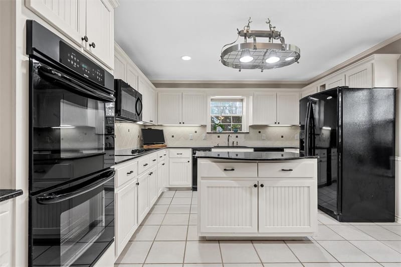 3401 Summit Circle, Belton TX 76513 - Photo 9