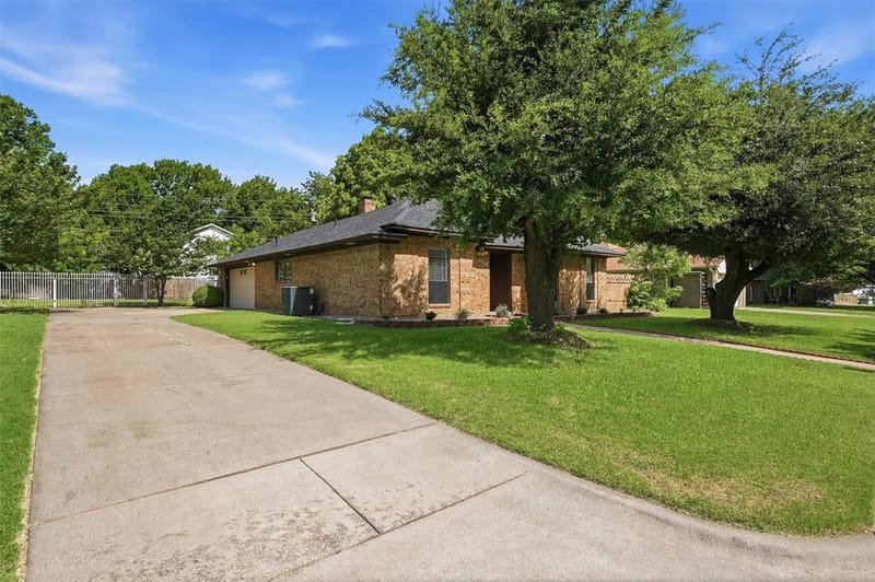 3110 Normandy Drive, Sherman TX 75090 - Photo 2