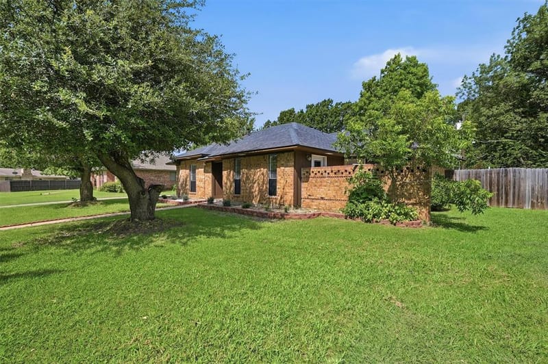 3110 Normandy Drive, Sherman TX 75090 - Photo 3