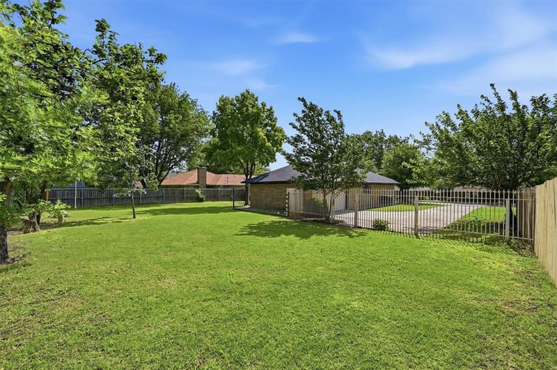 3110 Normandy Drive, Sherman TX 75090 - Photo 32