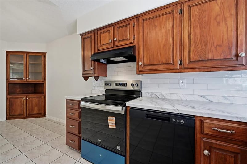 3110 Normandy Drive, Sherman TX 75090 - Photo 11