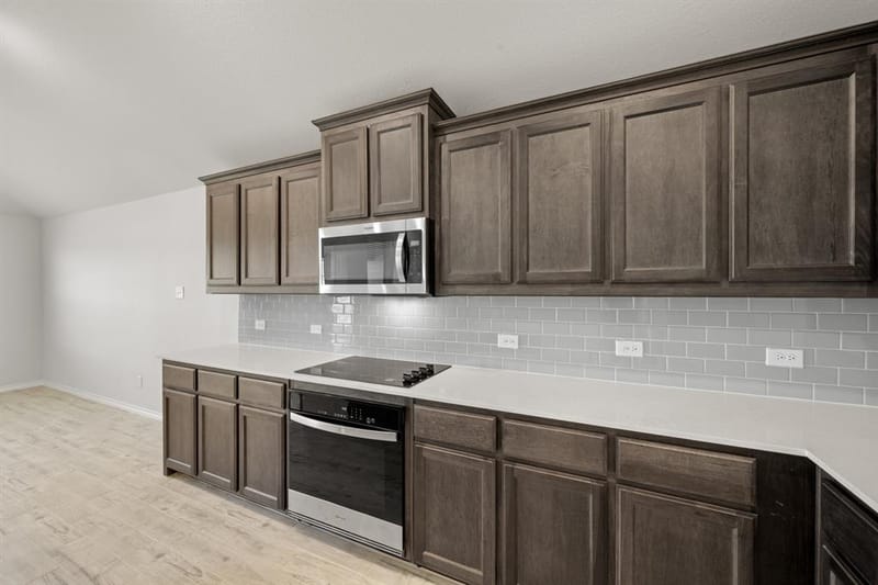 2637 River Bank Drive, Burleson TX 76028 - Photo 6