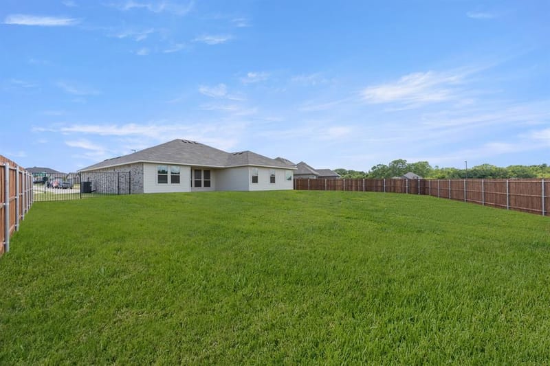 2613 River Bank Drive, Burleson TX 76028 - Photo 26