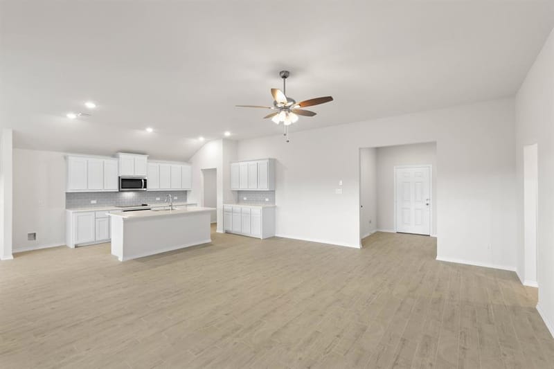 2613 River Bank Drive, Burleson TX 76028 - Photo 14