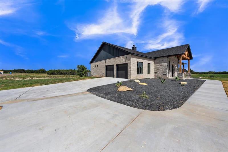 7701 Kenleigh Lane, Rio Vista TX 76093 - Photo 4