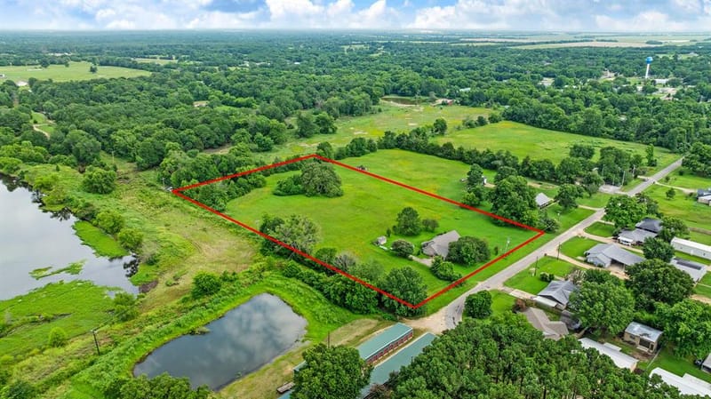 570 N Center, Blossom TX 75416 - Photo 23