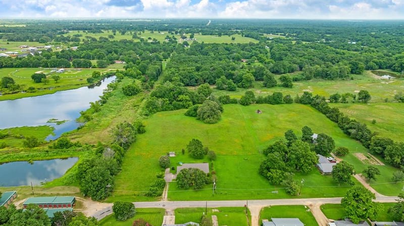 570 N Center, Blossom TX 75416 - Photo 27