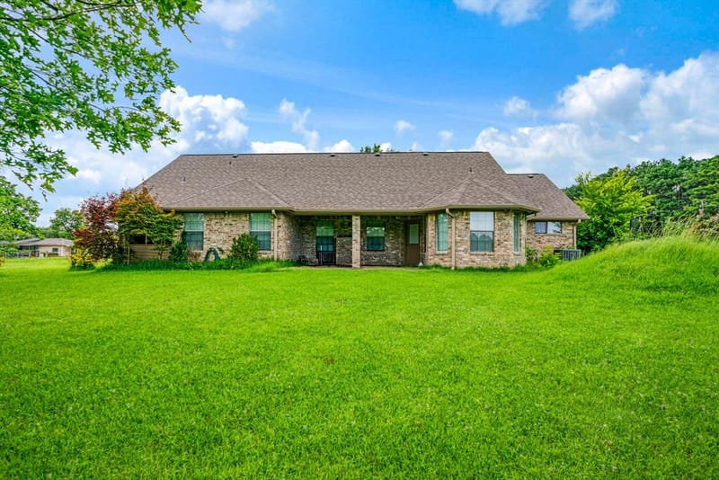 570 N Center, Blossom TX 75416 - Photo 19
