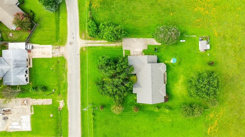 570 N Center, Blossom TX 75416 - Photo 29