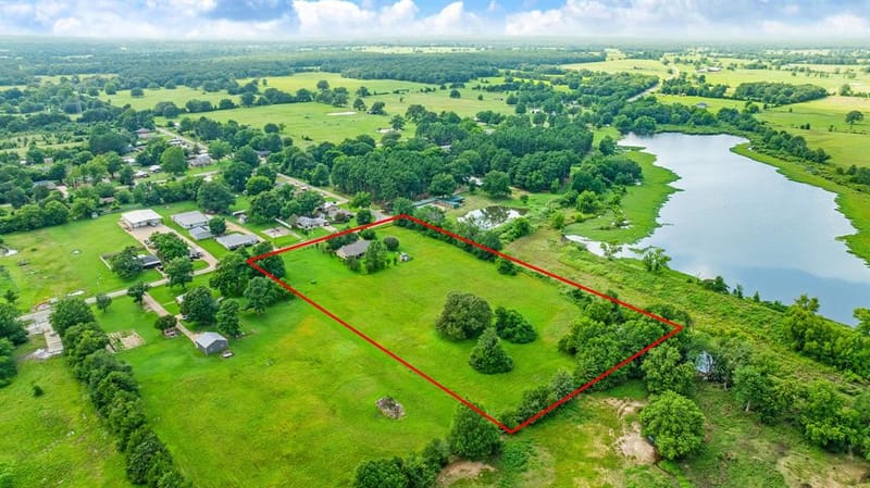 570 N Center, Blossom TX 75416 - Photo 25