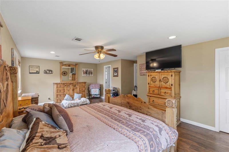 304 N Victor Street, Comanche TX 76442 - Photo 8