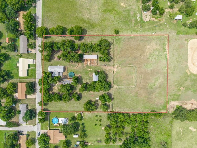 304 N Victor Street, Comanche TX 76442 - Photo 25