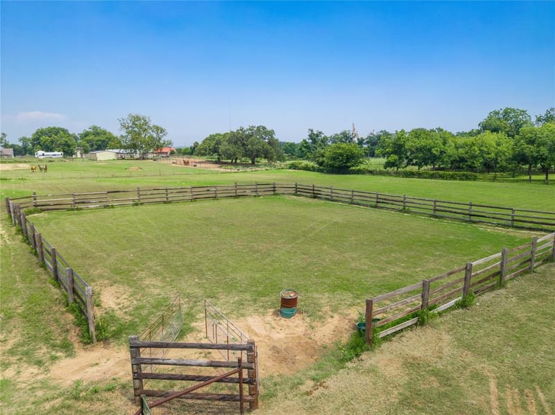 304 N Victor Street, Comanche TX 76442 - Photo 21
