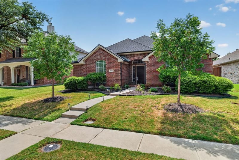 9383 Homestead Lane, Frisco TX 75033 - Photo 2