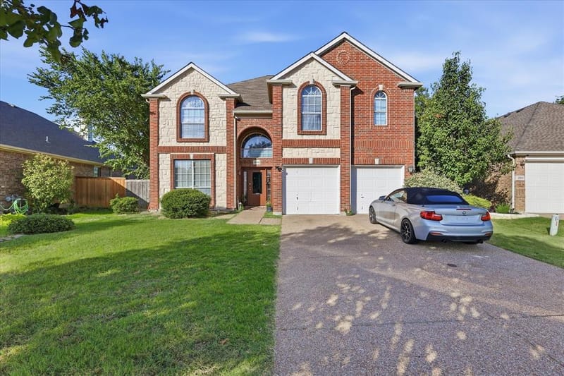 2808 N Camino Lagos, Grand Prairie TX 75054