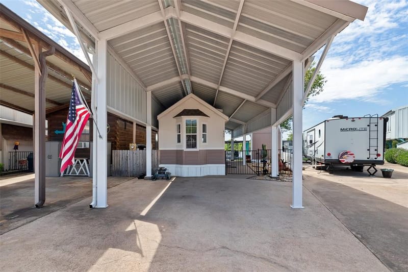 505 Brazos Harbor Drive, Granbury TX 76048 - Photo 10