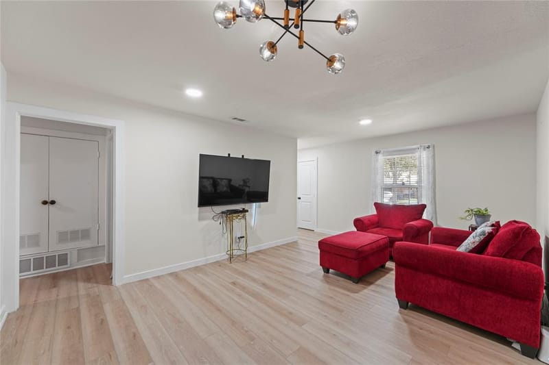 9209 Palisade Drive, Dallas TX 75217 - Photo 5
