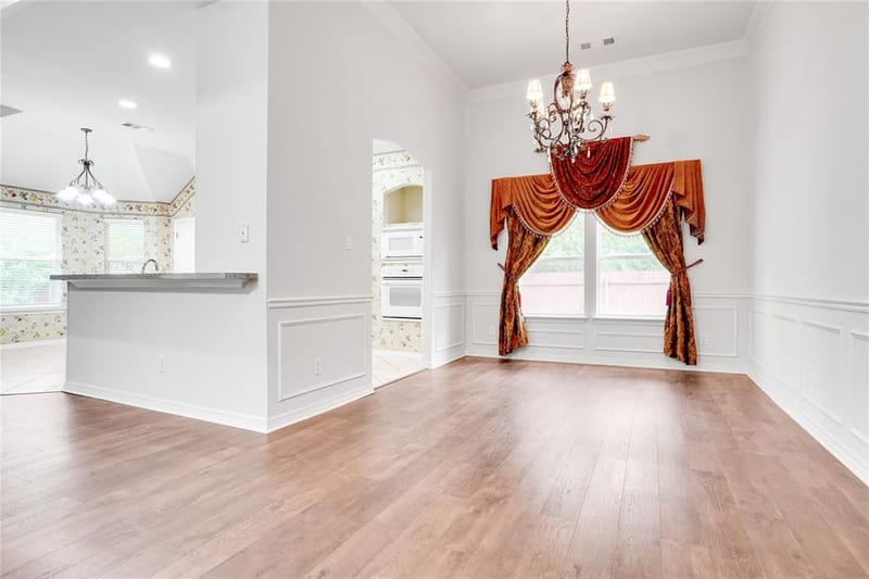 3401 Ledbetter Court, Arlington TX 76001 - Photo 6