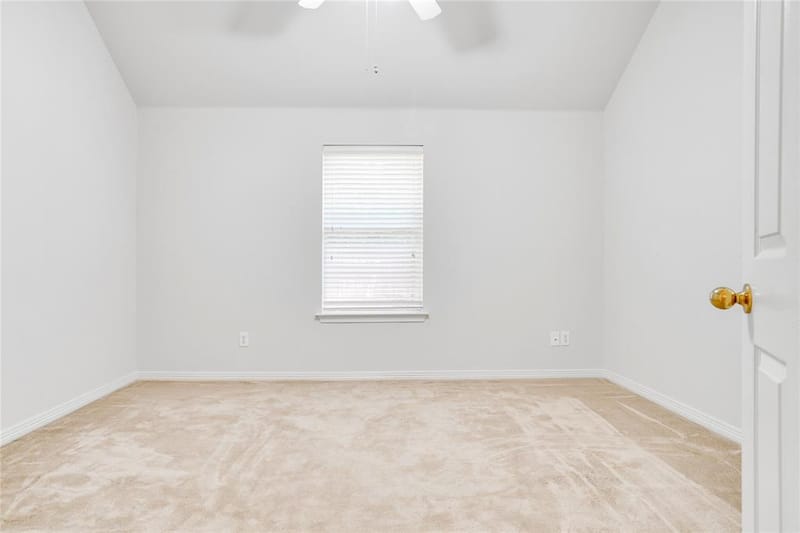 3401 Ledbetter Court, Arlington TX 76001 - Photo 16
