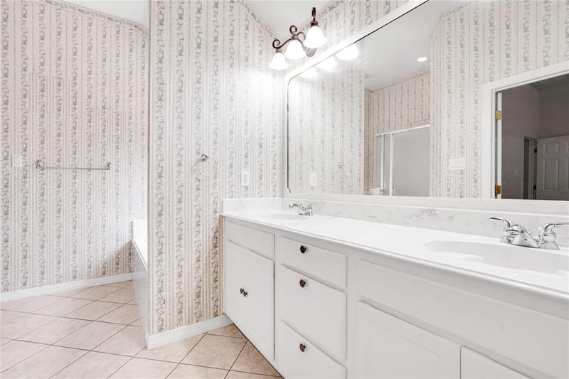 3401 Ledbetter Court, Arlington TX 76001 - Photo 12