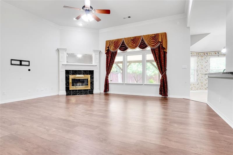 3401 Ledbetter Court, Arlington TX 76001 - Photo 5