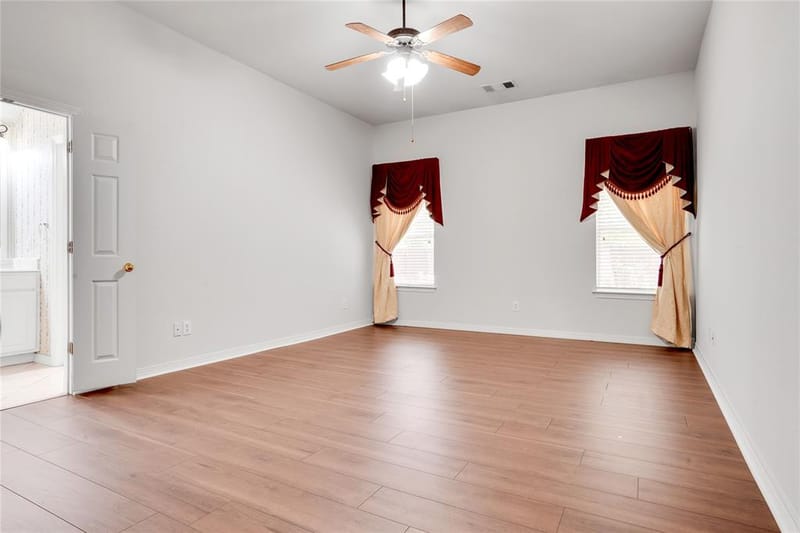 3401 Ledbetter Court, Arlington TX 76001 - Photo 10