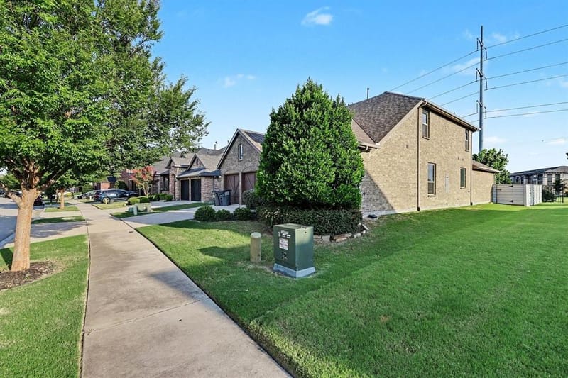 740 Field Crossing, Little Elm TX 76227 - Photo 4