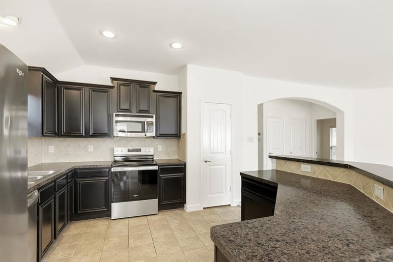 2041 Shady Glen Trail, Princeton TX 75407 - Photo 8