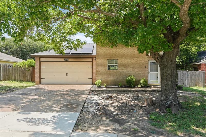 3607 Pinebrook Drive, Dallas TX 75241 - Photo 2