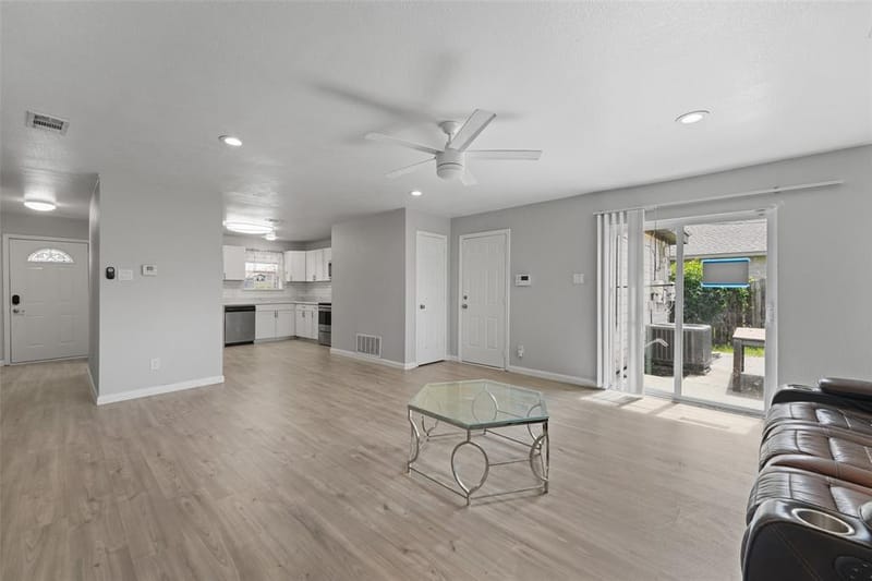 3607 Pinebrook Drive, Dallas TX 75241 - Photo 7