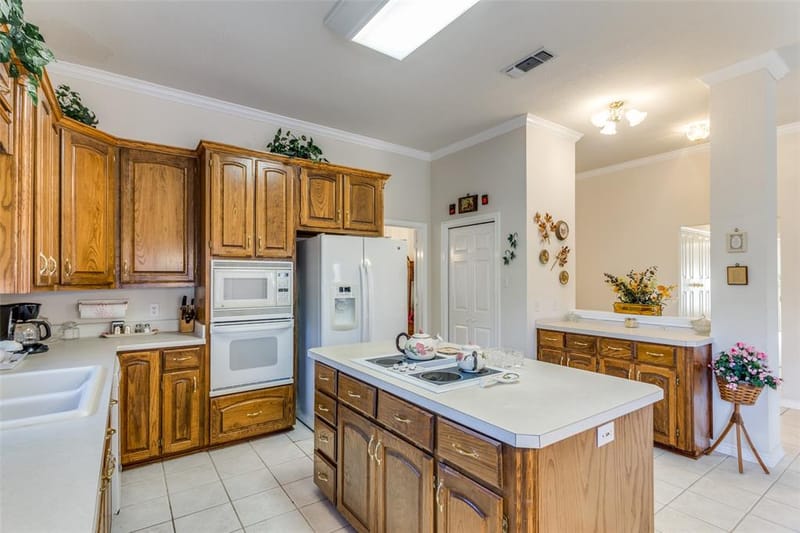 345 Huggins Drive, Springtown TX 76082 - Photo 12