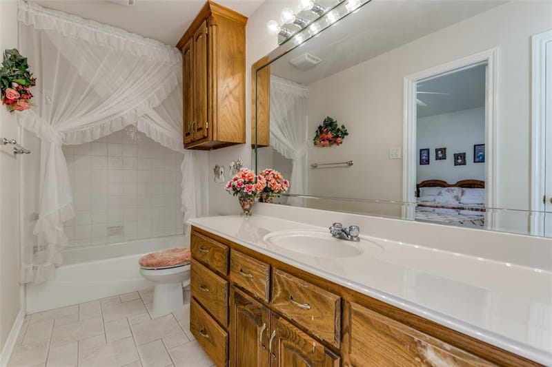 345 Huggins Drive, Springtown TX 76082 - Photo 22