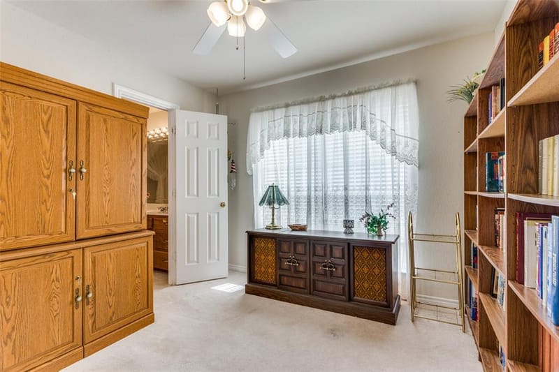 345 Huggins Drive, Springtown TX 76082 - Photo 18