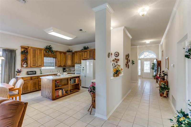 345 Huggins Drive, Springtown TX 76082 - Photo 8