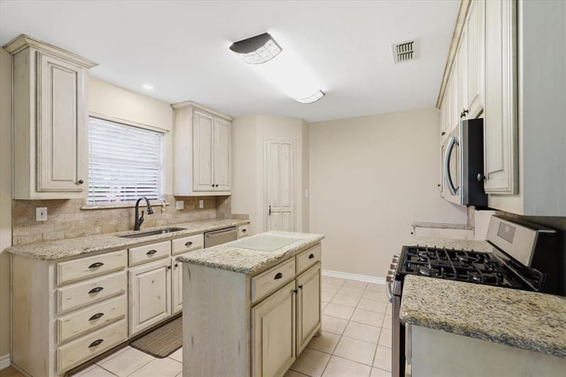 605 Maple Drive, Pilot Point TX 76258 - Photo 16