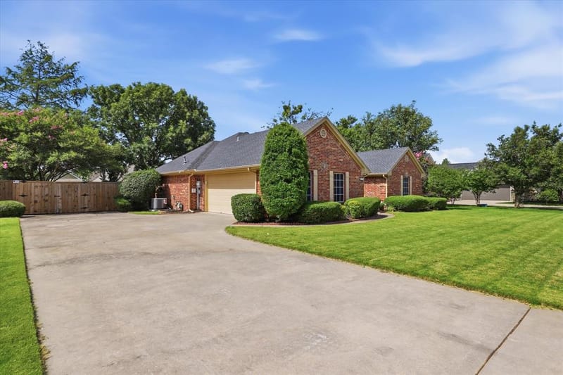 605 Maple Drive, Pilot Point TX 76258 - Photo 3