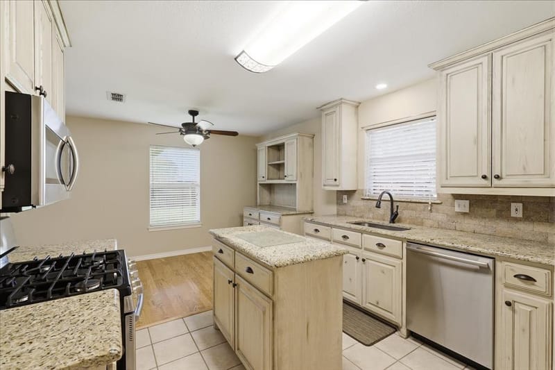 605 Maple Drive, Pilot Point TX 76258 - Photo 20