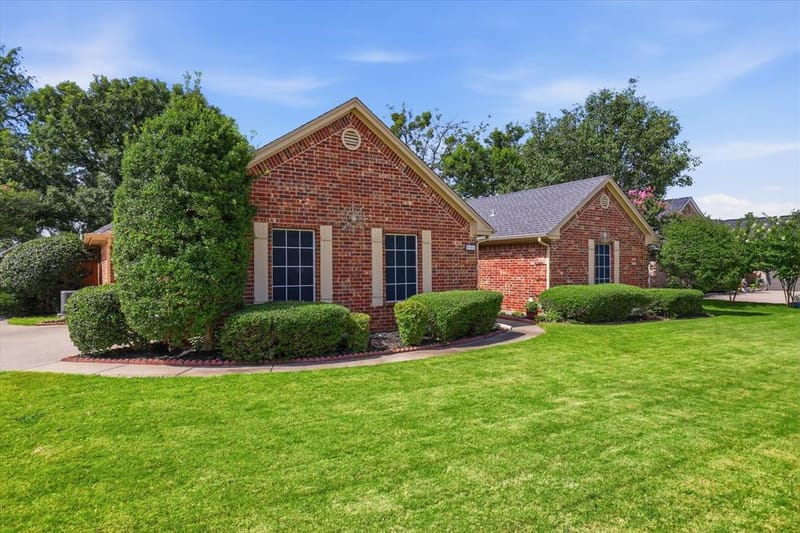 605 Maple Drive, Pilot Point TX 76258 - Photo 4