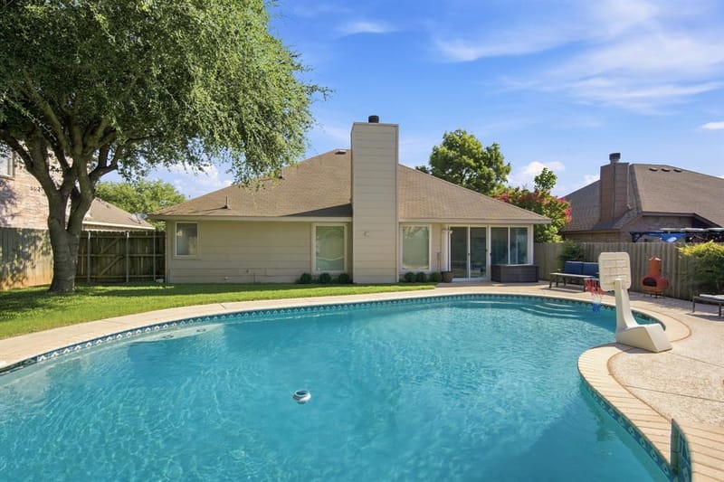 316 Willow Creek Lane, Glenn Heights TX 75154 - Photo 2