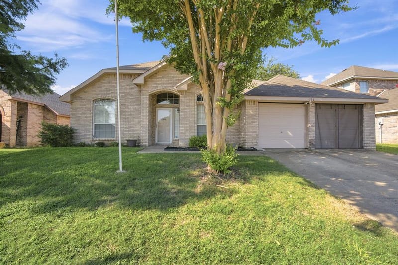 316 Willow Creek Lane, Glenn Heights TX 75154 - Photo 8