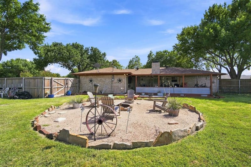 300 Pebble Creek Lane, Red Oak TX 75154 - Photo 17