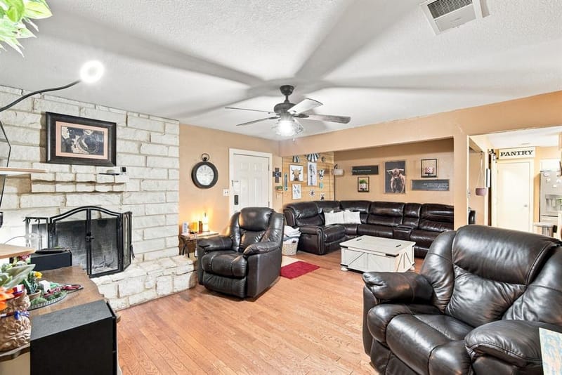 300 Pebble Creek Lane, Red Oak TX 75154 - Photo 7