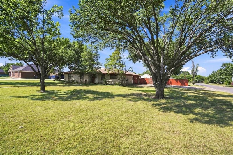 300 Pebble Creek Lane, Red Oak TX 75154 - Photo 3